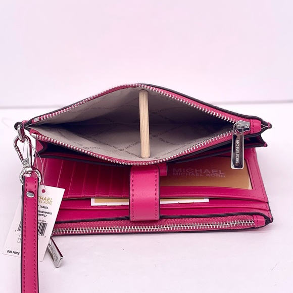 MICHAEL KORS Jet Set Large Logo Signature
Double-Zip Wristlet-Wallet-Phone Case - Picture 9 of 9